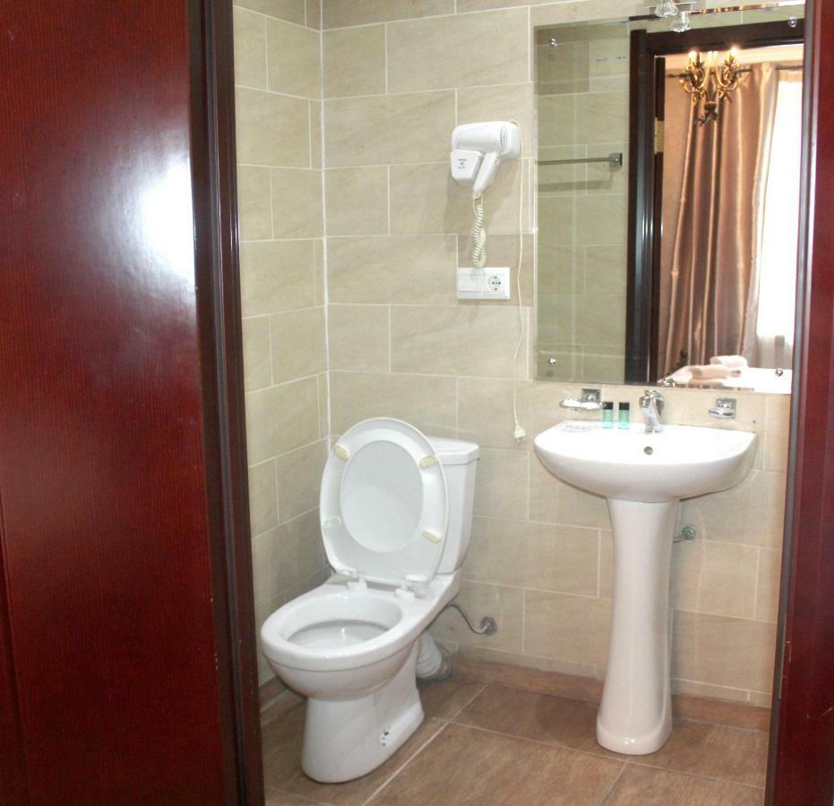 Vita Plaza Tbilissi Extérieur photo